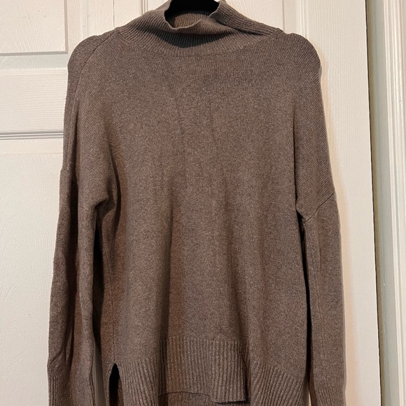 Abercrombie & Fitch low-turtleneck sweater, oversized, XS - Picture 1 of 2